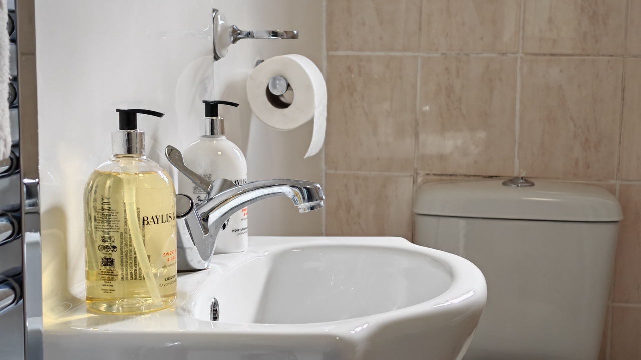 Photo of Bathroom in Borehamwood