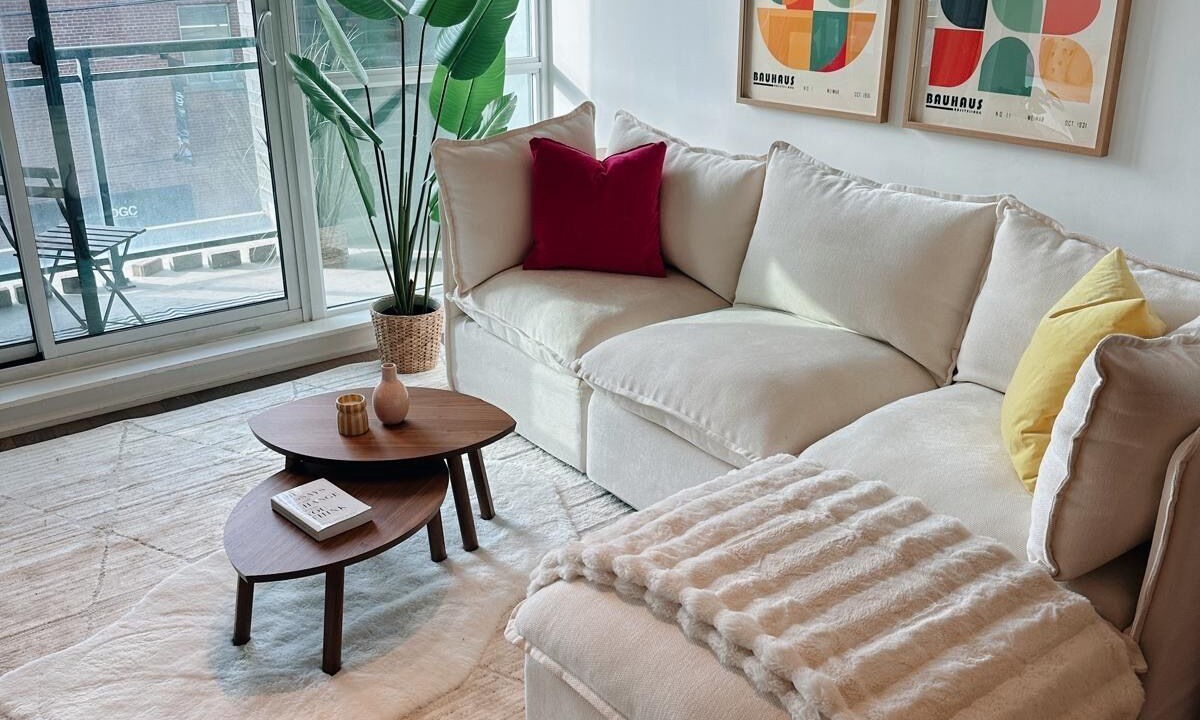 Photo of Livingroom in Leslieville