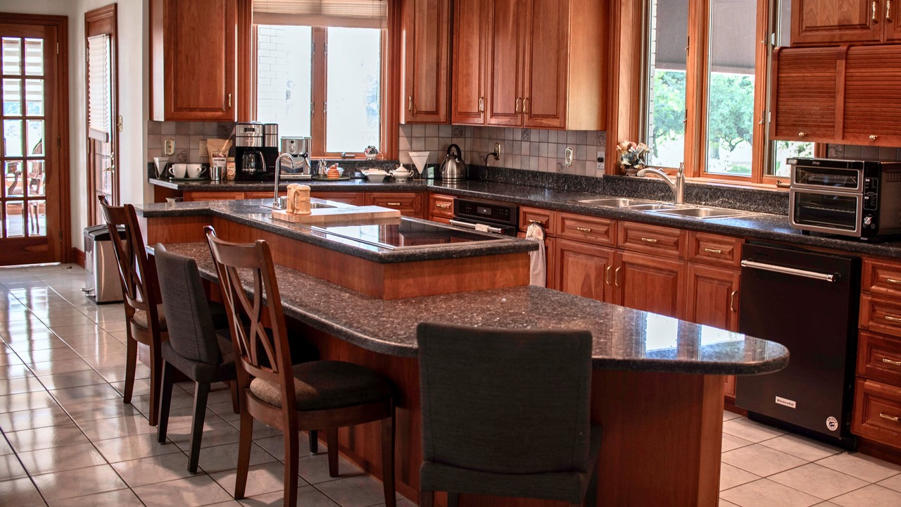 Photo of Kitchen in Lakeshore