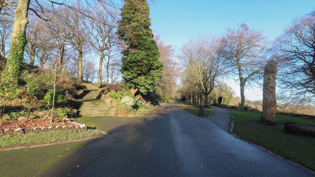 Photo of Others in Honley