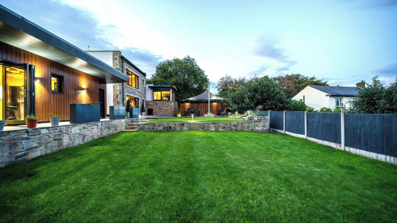 Photo of Outdoor in Honley