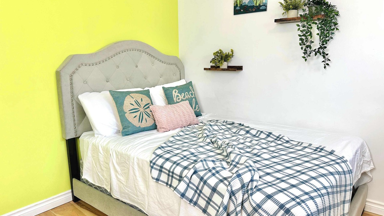 Photo of Bedroom in Port Colborne