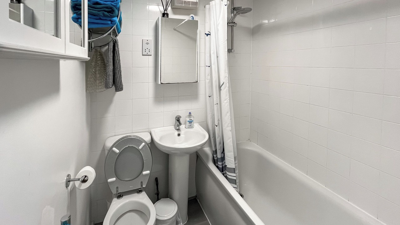 Photo of Bathroom in Martin