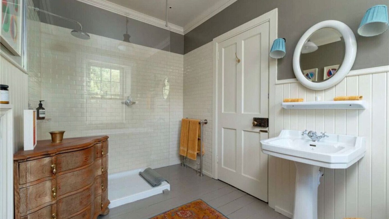 Photo of Bathroom in New Town