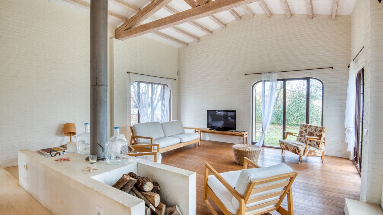Photo of Livingroom in Canapost