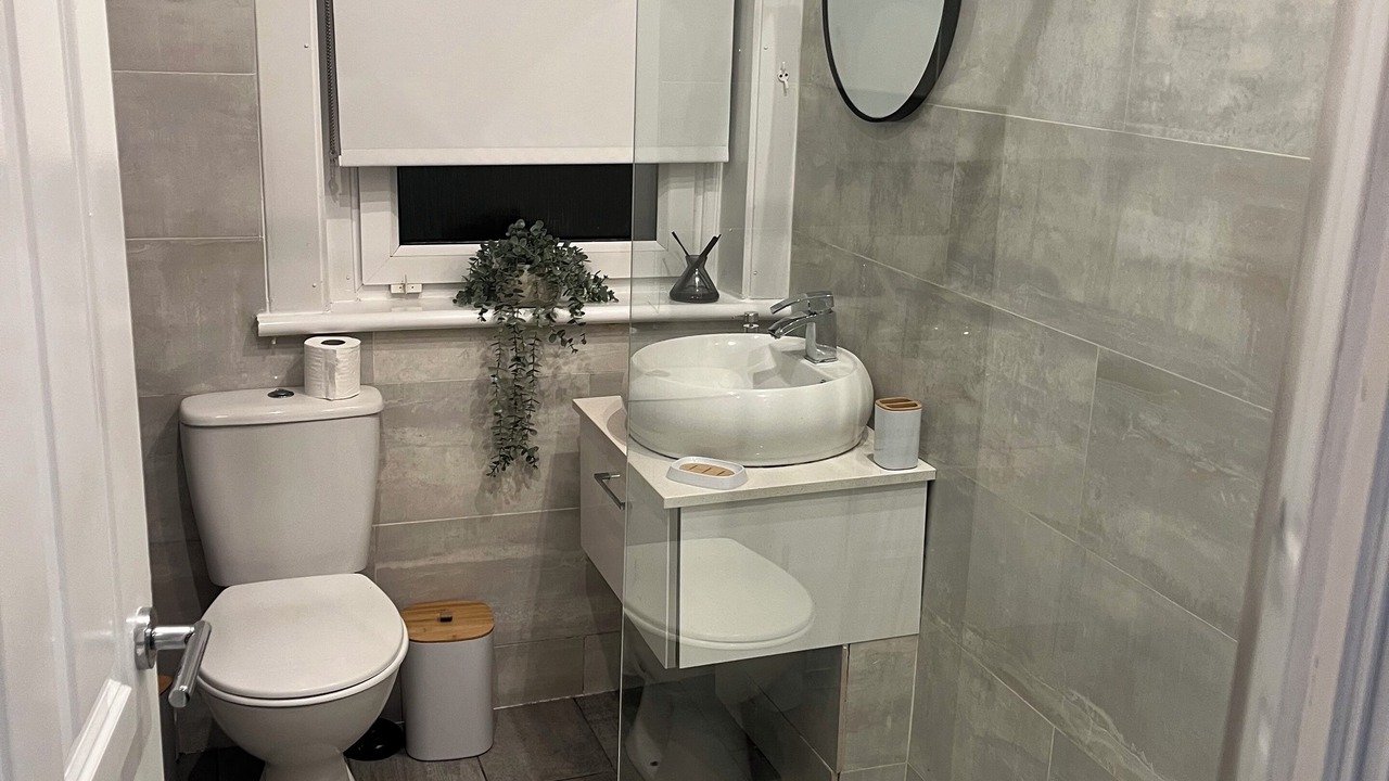 Photo of Bathroom in Anniesland