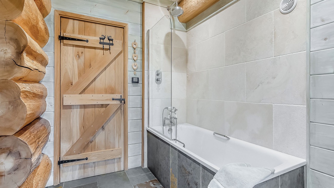 Photo of Bathroom in Glen Urquhart