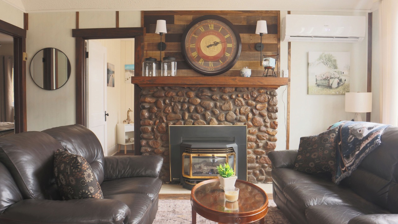 Photo of Livingroom in Boblo Island