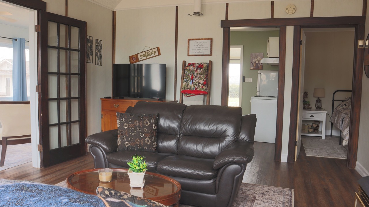 Photo of Livingroom in Boblo Island
