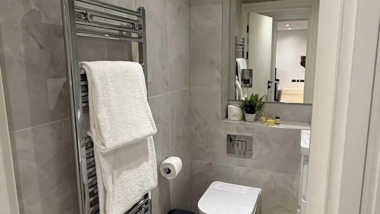 Photo of Bathroom in Boleyn