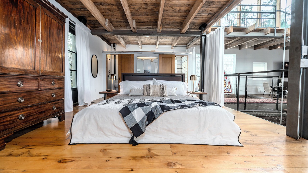 Photo of Bedroom in Leslieville