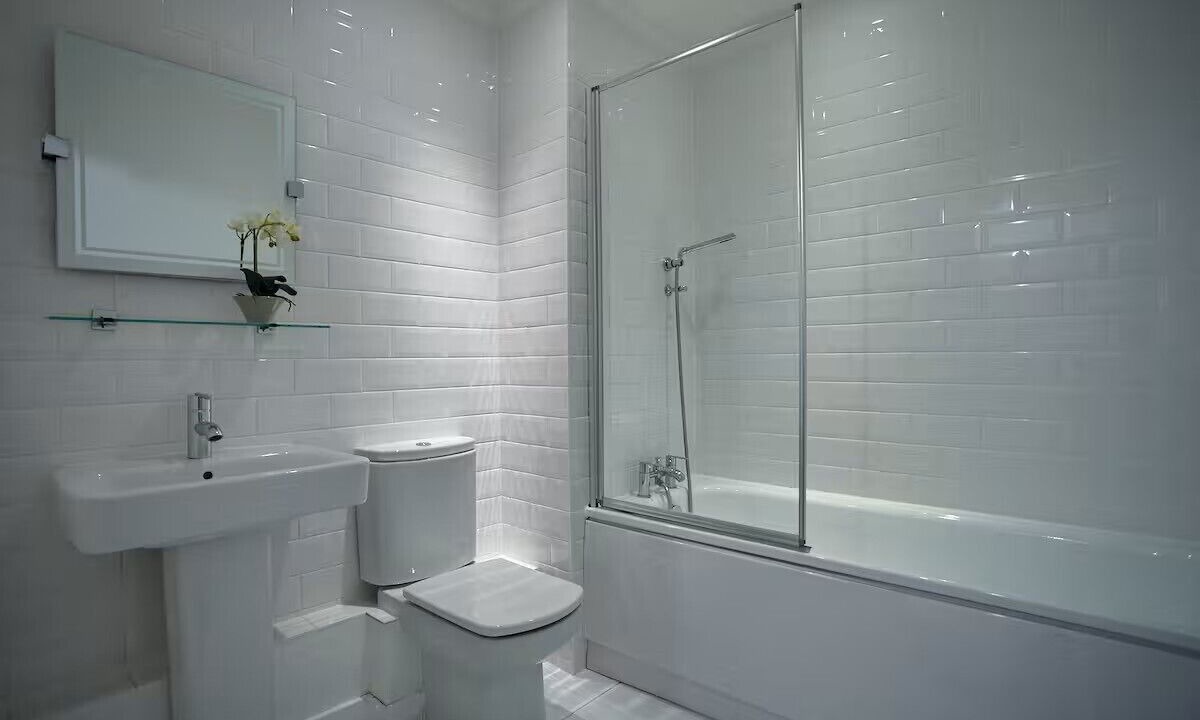 Photo of Bathroom in Peninsula