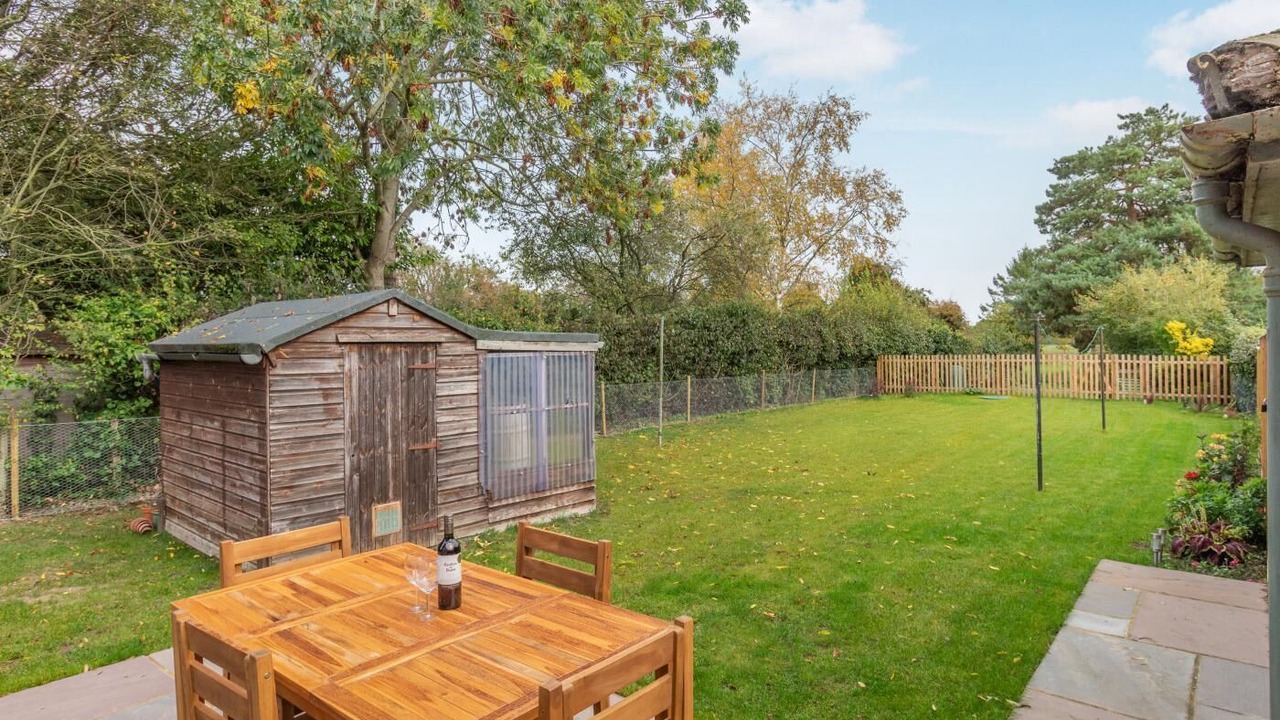 Photo of Outdoor in Knodishall