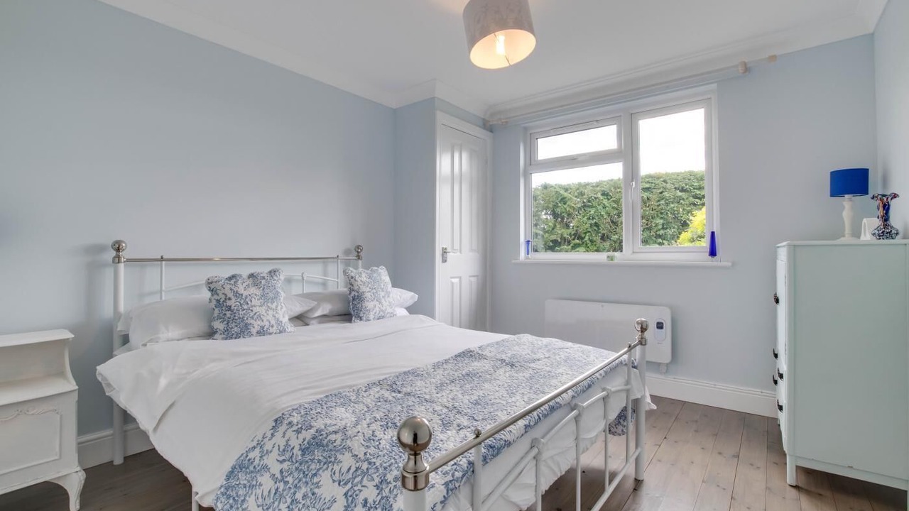 Photo of Bedroom in Knodishall