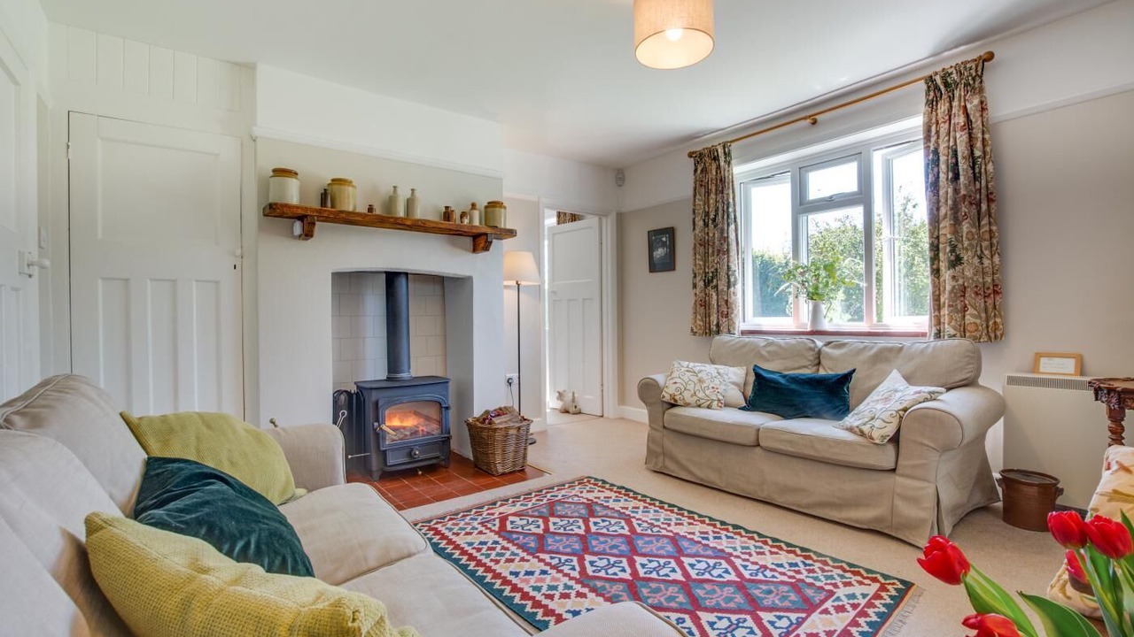 Photo of Livingroom in Abbess Roding