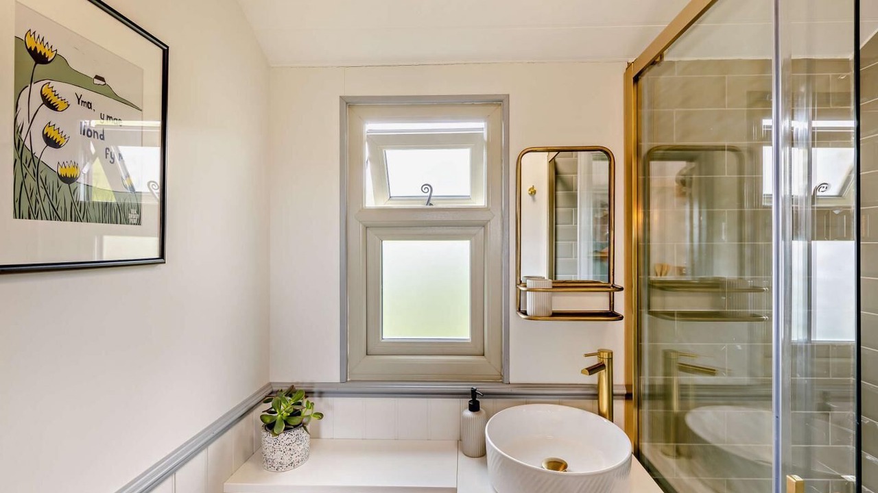 Photo of Bathroom in Llanfair Caereinion