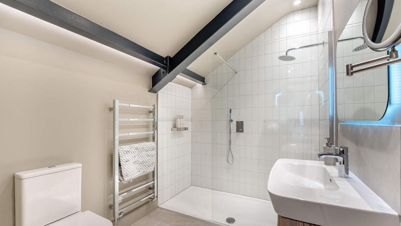 Photo of Bathroom in Ewhurst Green
