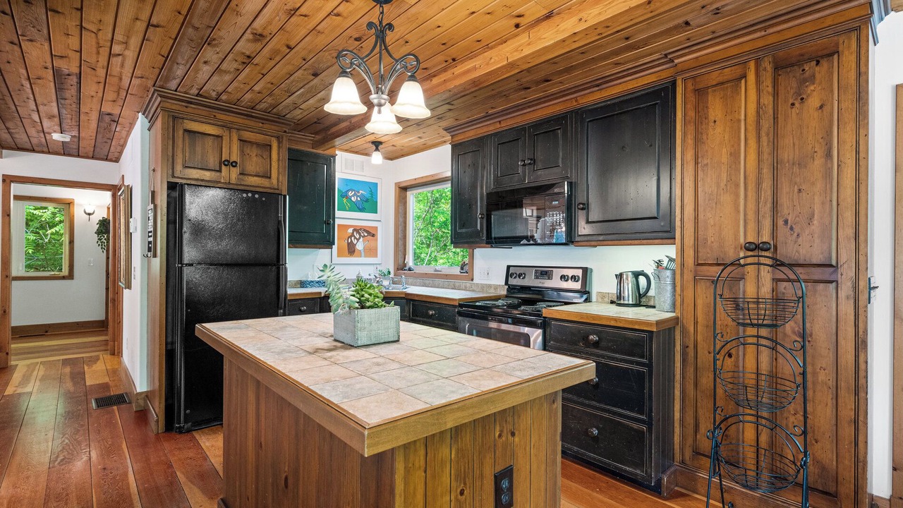 Photo of Kitchen in Lakefield