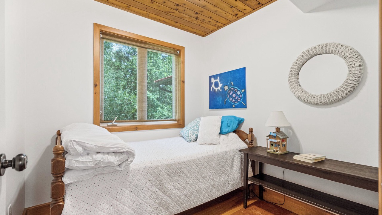 Photo of Bedroom in Lakefield