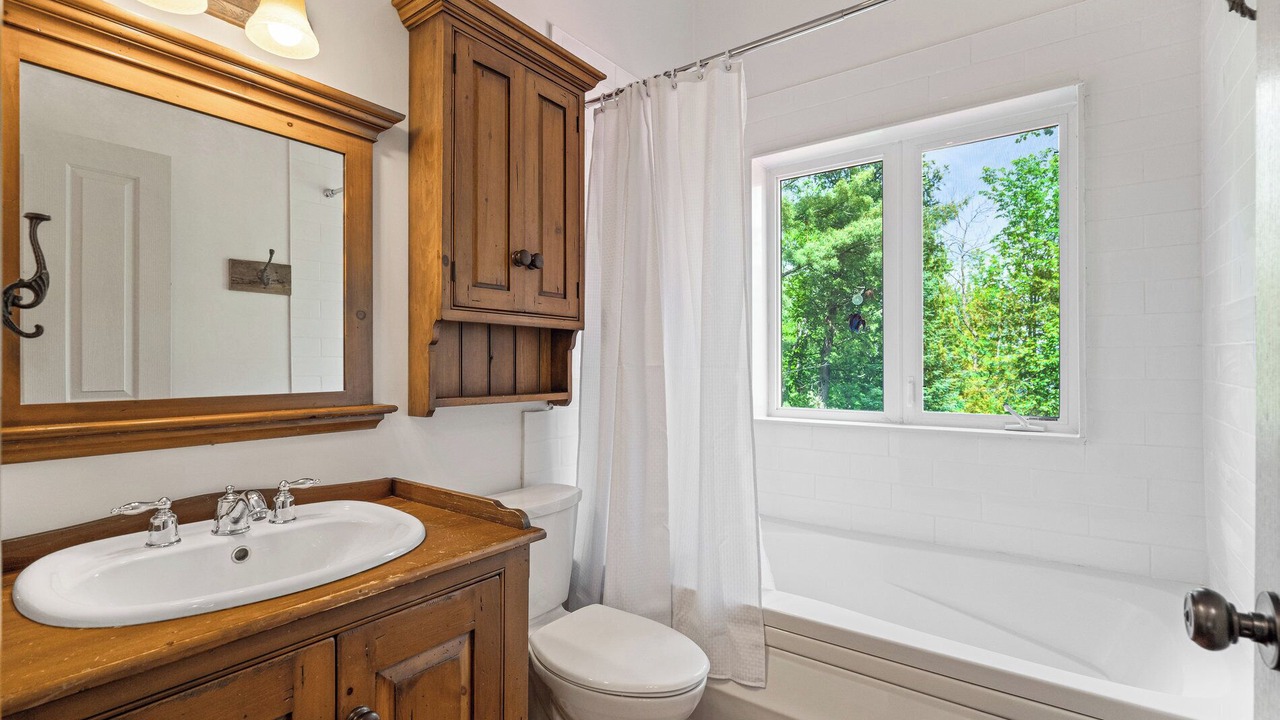 Photo of Bathroom in Lakefield