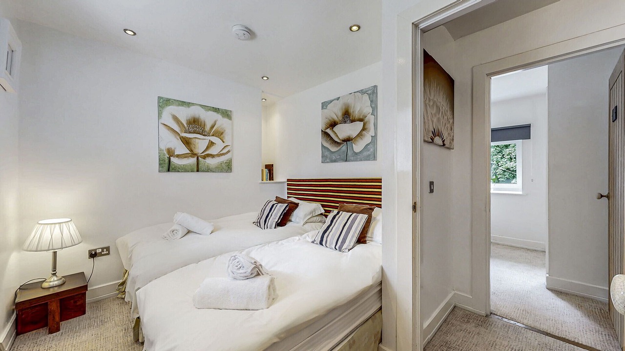 Photo of Bedroom in Colintraive