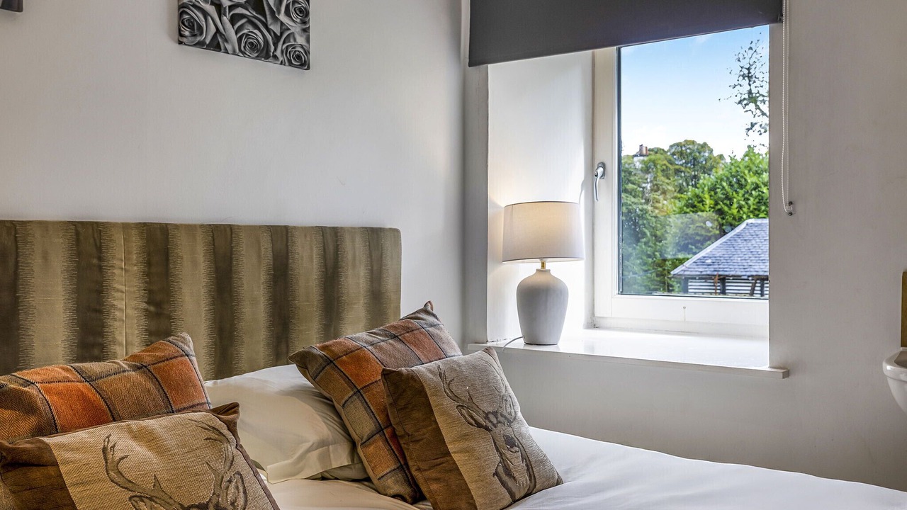 Photo of Bedroom in Colintraive