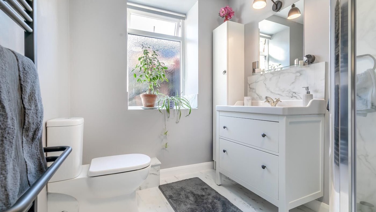 Photo of Bathroom in Liskeard