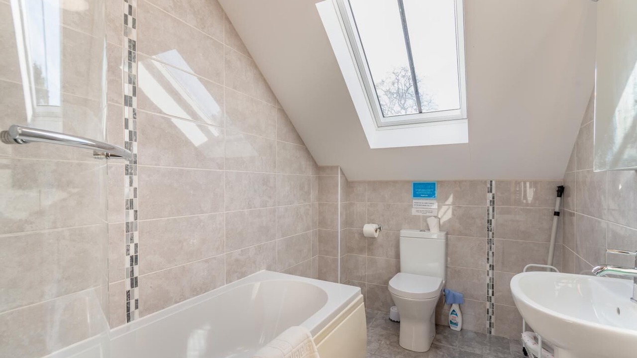 Photo of Bathroom in Tan-y-groes