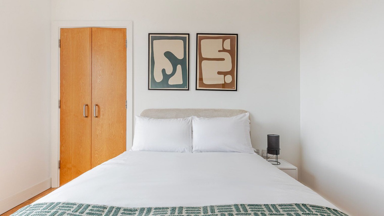 Photo of Bedroom in Shadwell