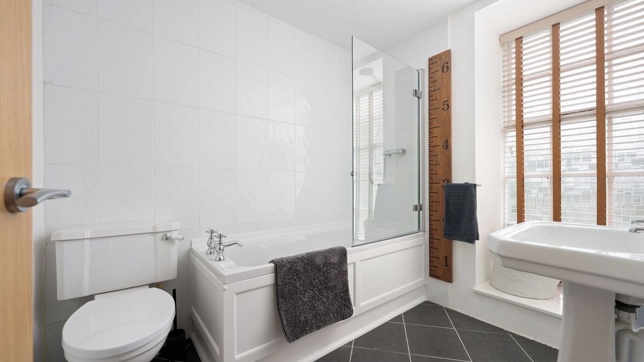 Photo of Bathroom in Airth