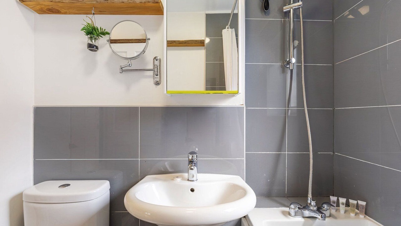 Photo of Bathroom in Stratford and New Town