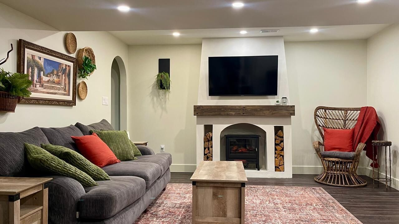 Photo of Livingroom in Amherstburg