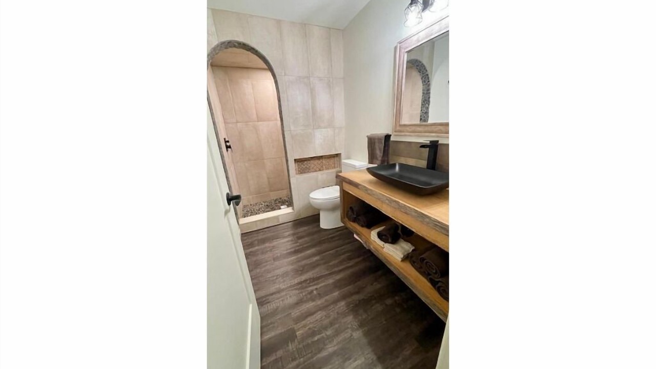 Photo of Bathroom in Amherstburg