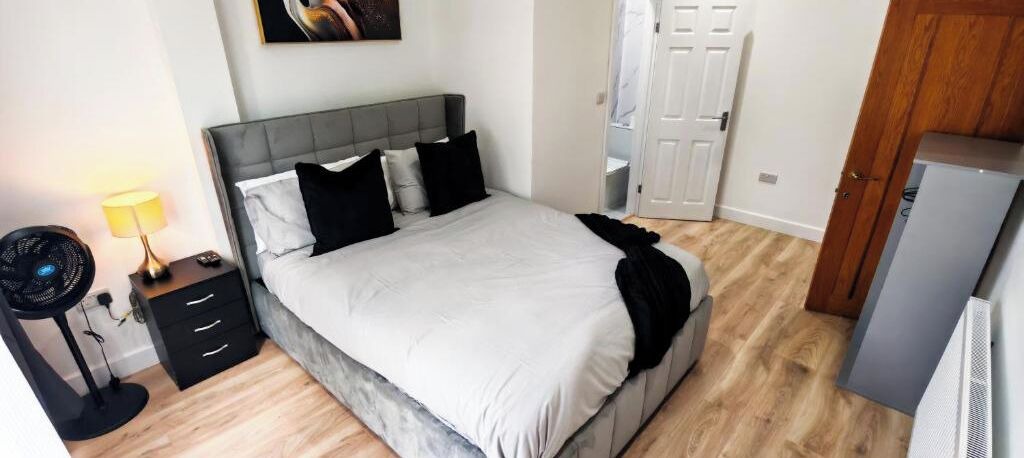 Photo of Bedroom in Seven Kings