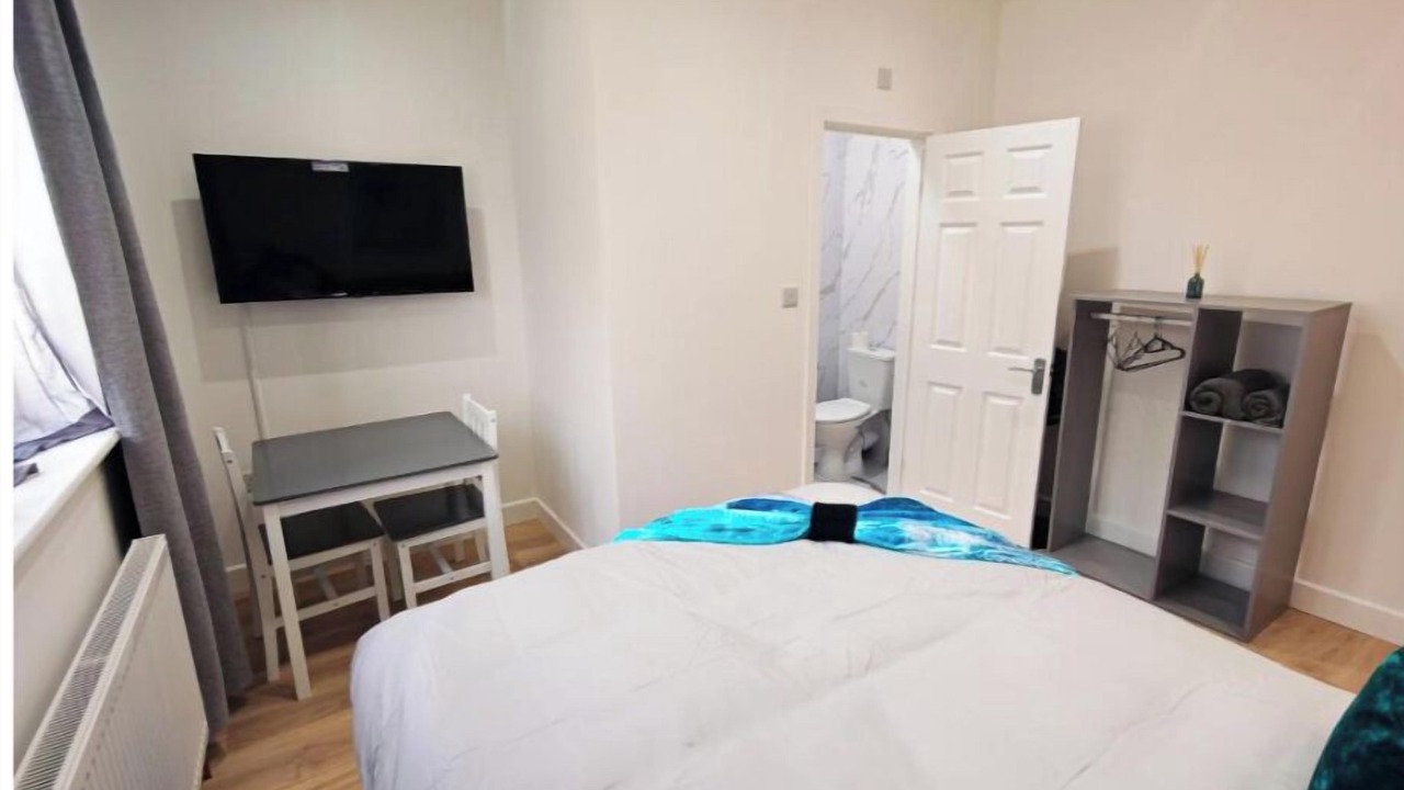 Photo of Bedroom in Seven Kings