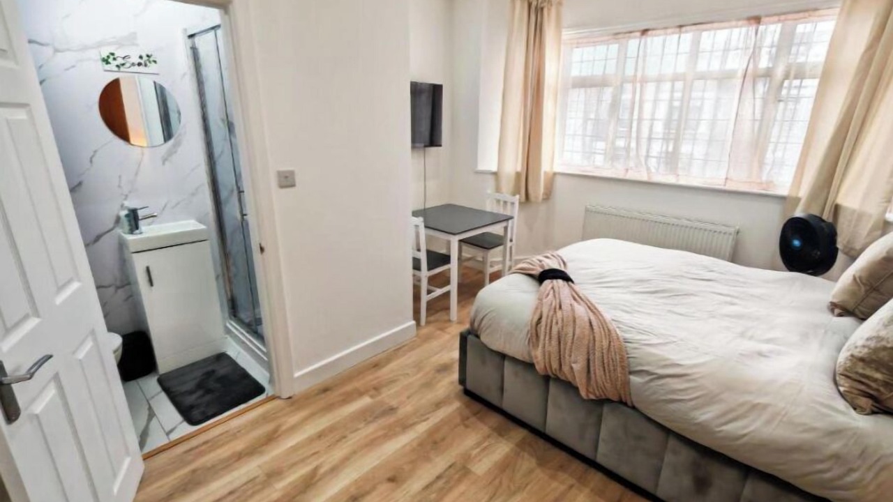 Photo of Bedroom in Seven Kings