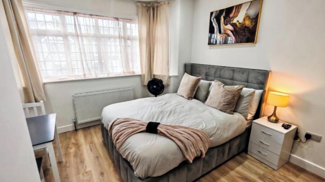 Photo of Bedroom in Seven Kings