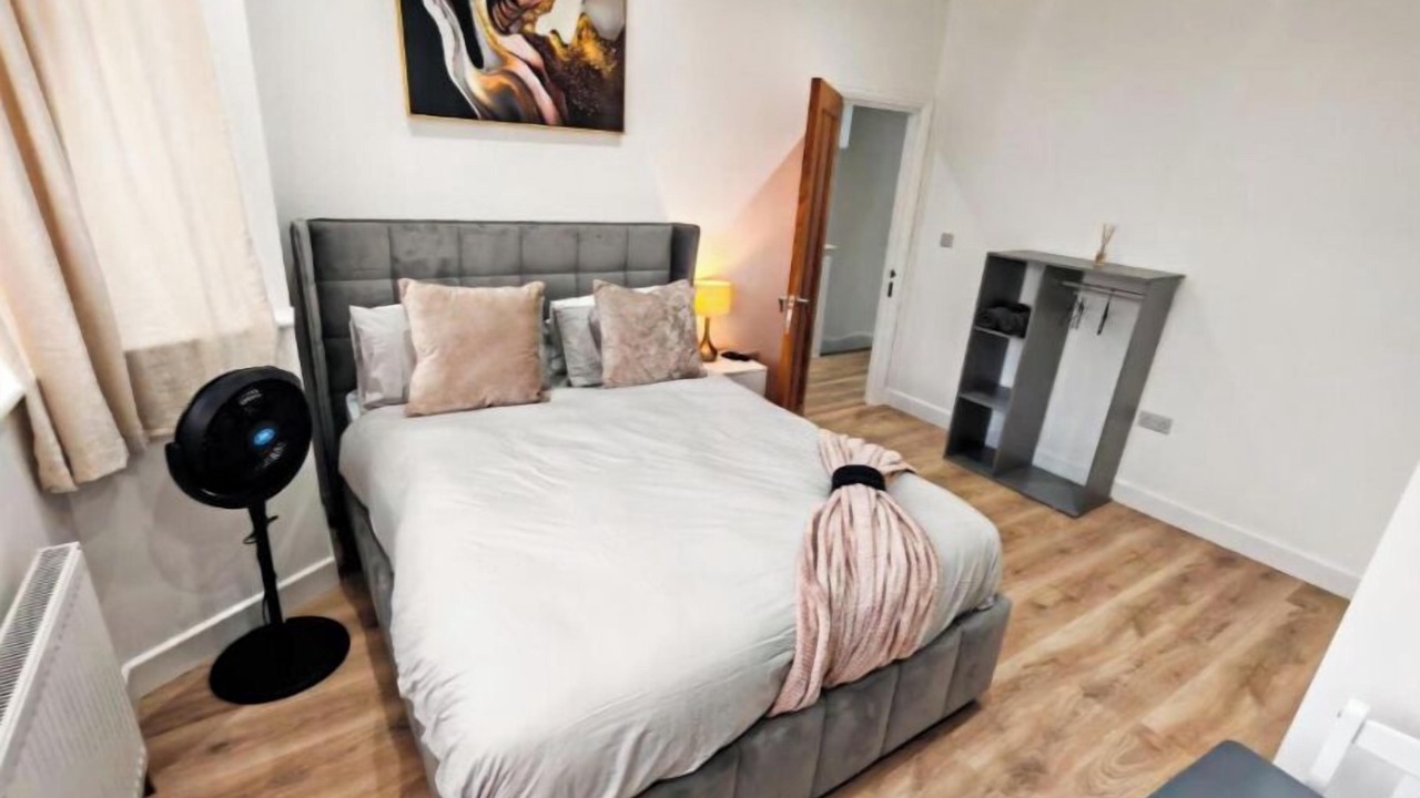 Photo of Bedroom in Seven Kings