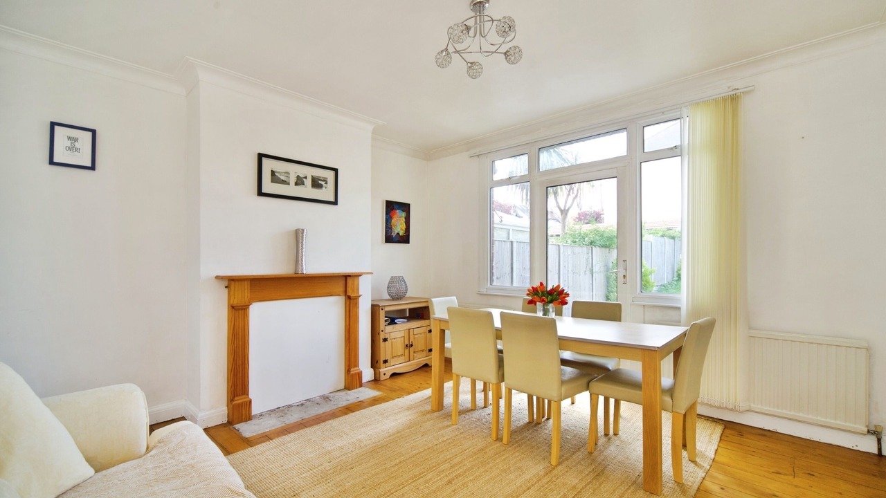 Photo of Livingroom in High Barnet