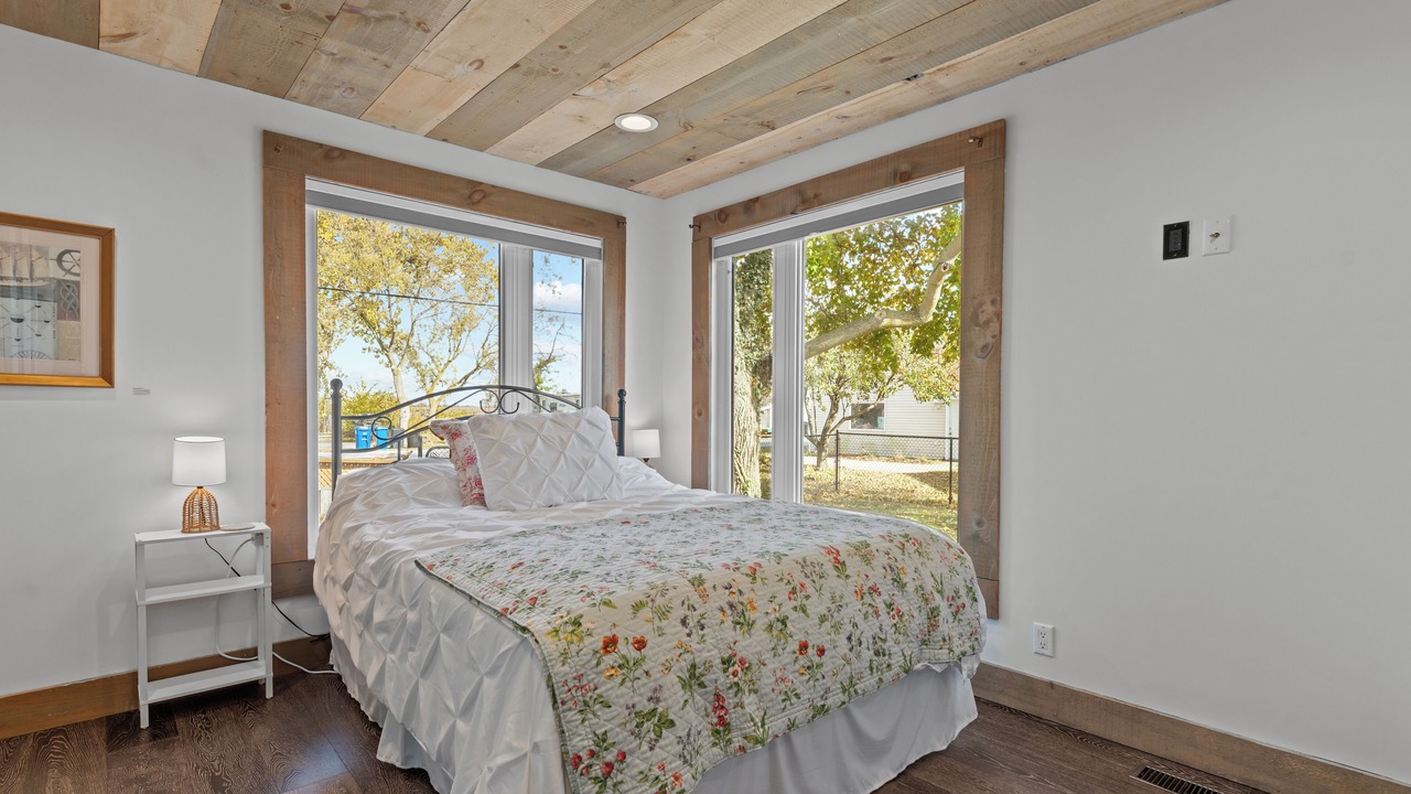 Photo of Bedroom in Amherstburg