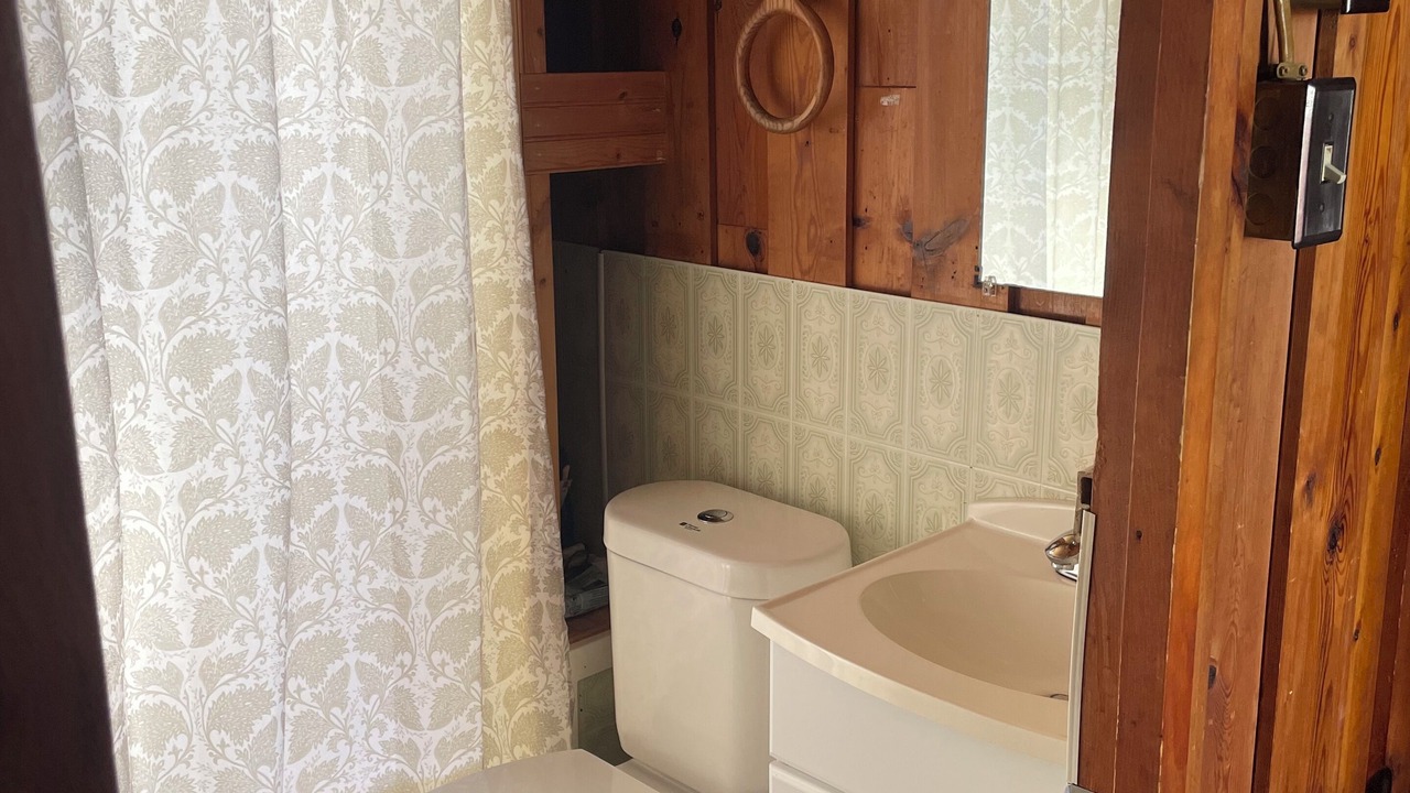 Photo of Bathroom in Dunnville