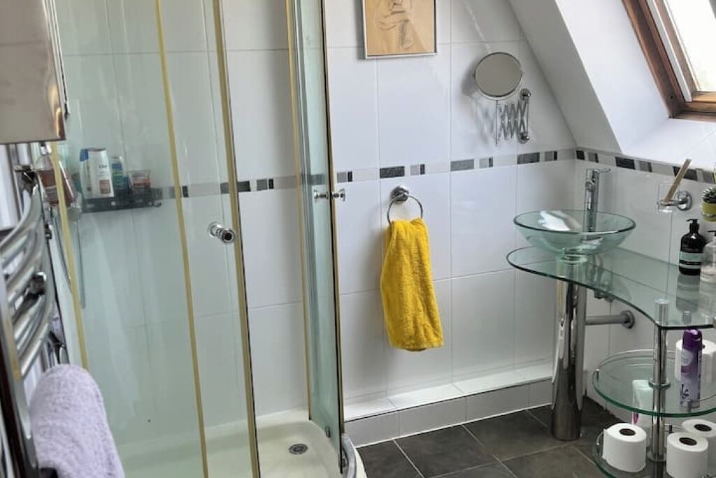 Photo of Bathroom in Finnieston