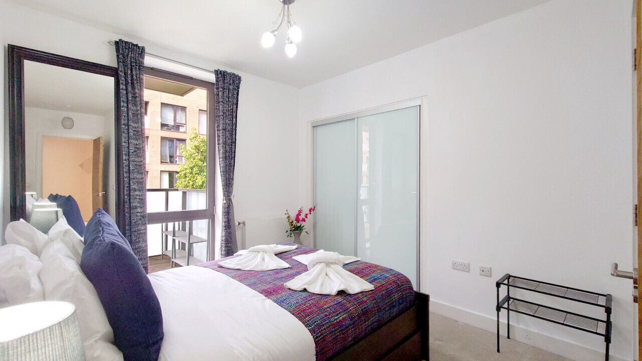 Photo of Bedroom in Poplar