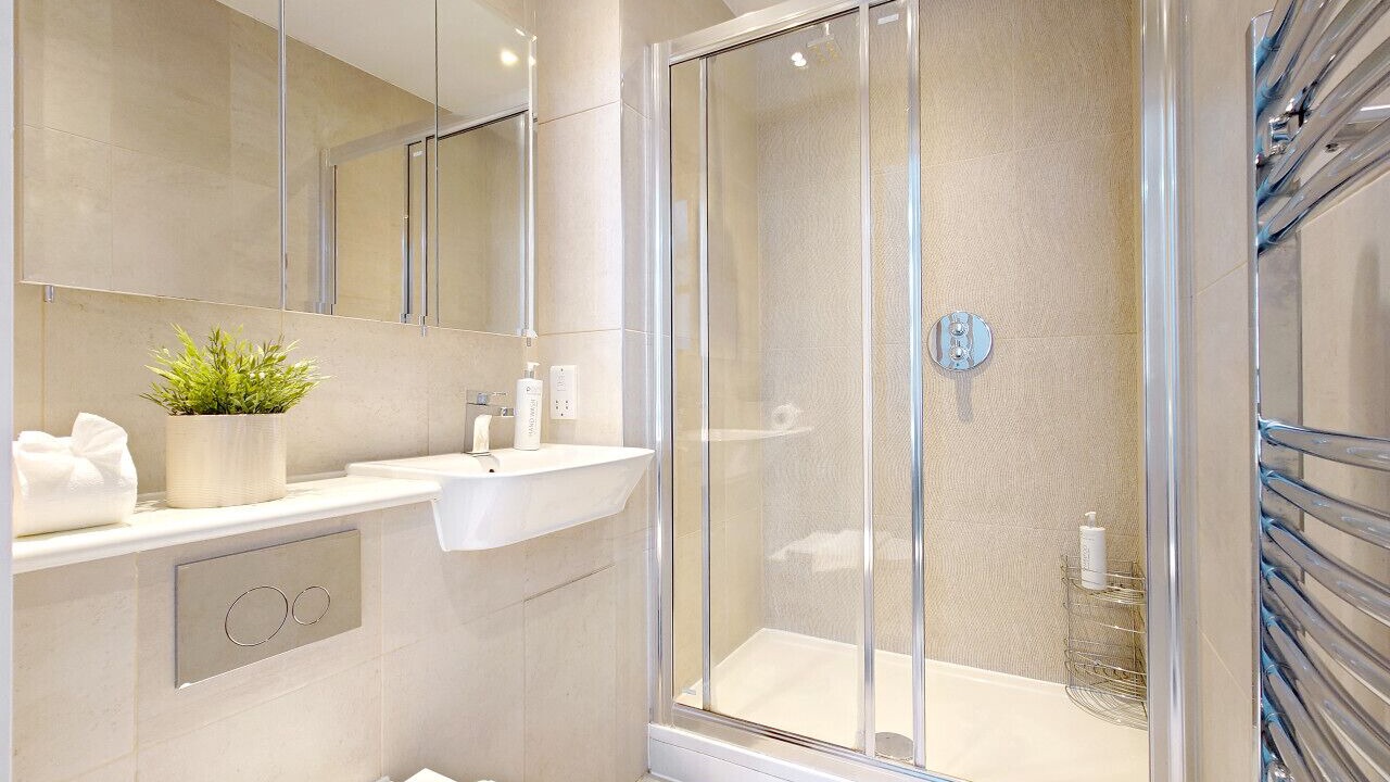 Photo of Bathroom in Poplar