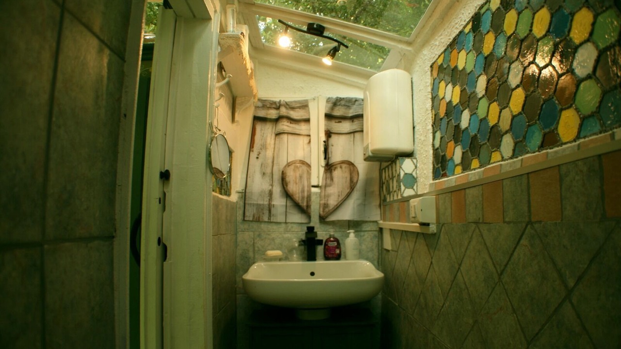 Photo of Bathroom in Vada