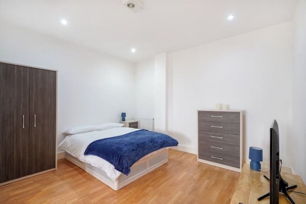 Photo of Bedroom in Watton at Stone