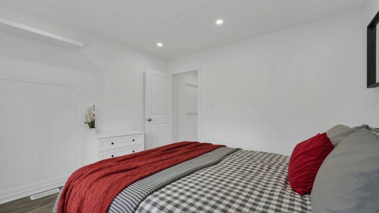 Photo of Bedroom in Rosemount
