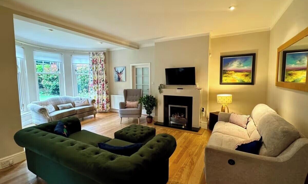 Photo of Livingroom in Cramond Bridge
