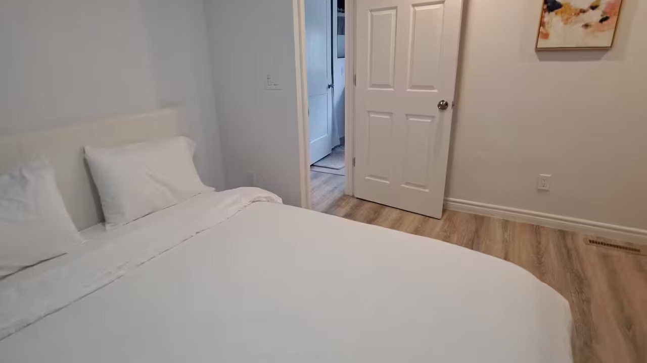 Photo of Bedroom in Lakeshore