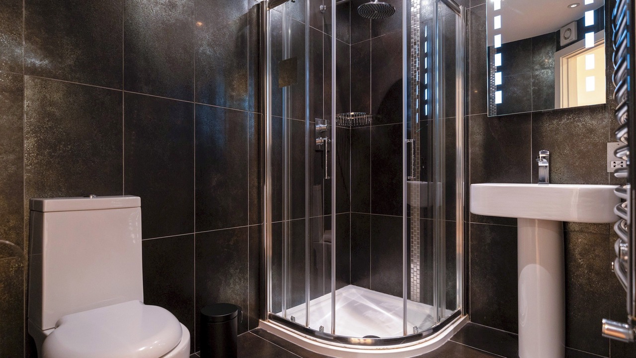 Photo of Bathroom in Borehamwood